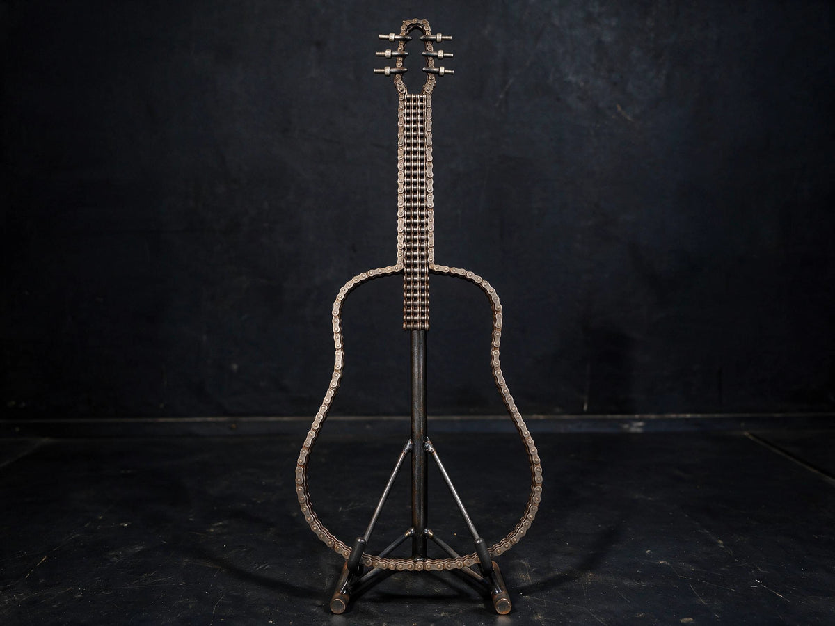 Acoustic with Chain neck